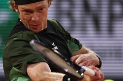 开云下载-法网横扫澳网，辛纳点燃赛场