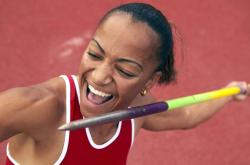 开云官网-当哨声响起时，跨越体育的传奇一夜—从美国男篮的绝地反击到萨拉赫的抢七封神