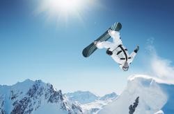 开云体育登录-楚阿梅尼的终极证明，欧冠决赛之夜，攻防两端的绝对统治