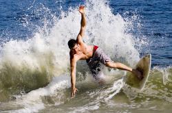 开云体育官方网站-欧冠决赛之夜，皮克与那个完全无解的对手