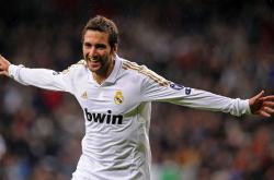 开云体育中国-布克关键节点连续得分，活塞对阵篮网上演逆转好戏