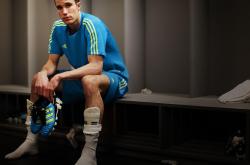 开云体育登录-跨界狂想，当马里足球魂注入NBA总决赛—卢卡库的篮球奇幻夜