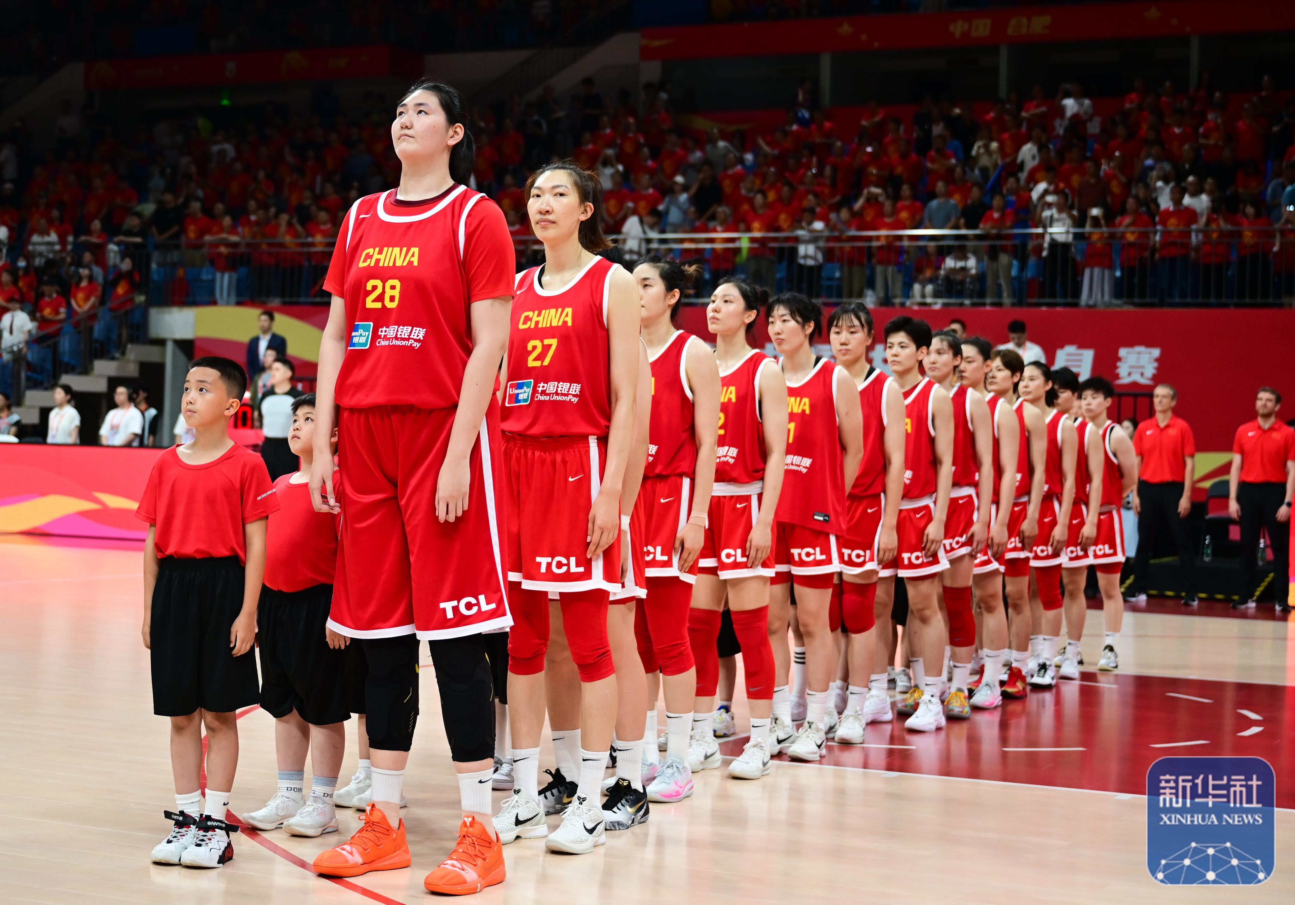 东京奥运会：篮球比赛开幕，日本女队取得胜利