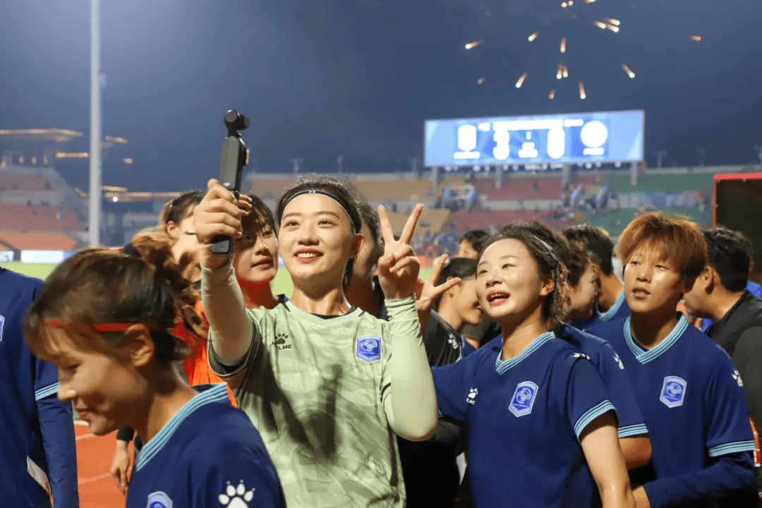 中国女足健儿备战大赛，为荣誉而战