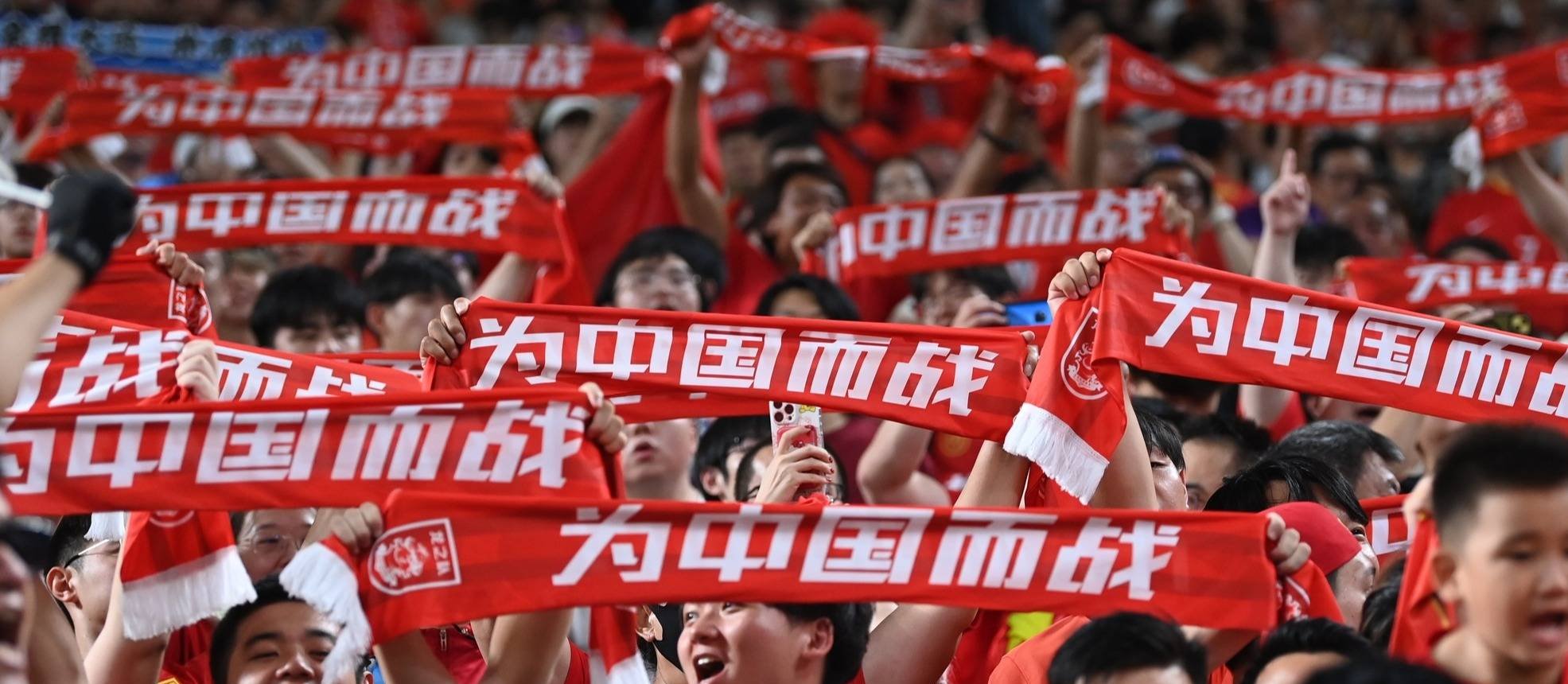 火爆比赛!中国足球队团结协作,展现实力的简单介绍 火爆比赛!中国足球队团结协作,展现实力的简单介绍