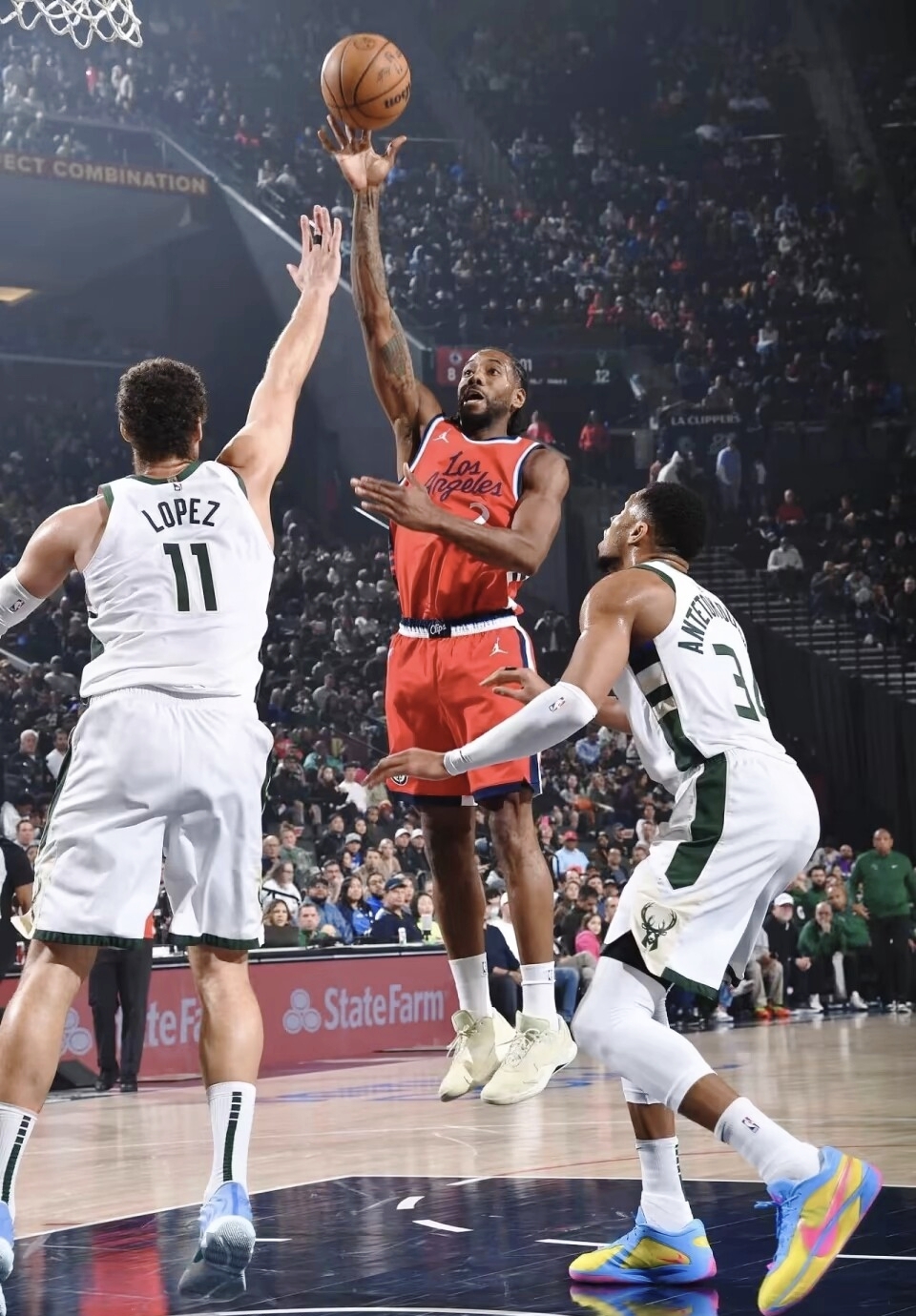 雄鹿队主场大胜，东部冠军赛形势一片大好