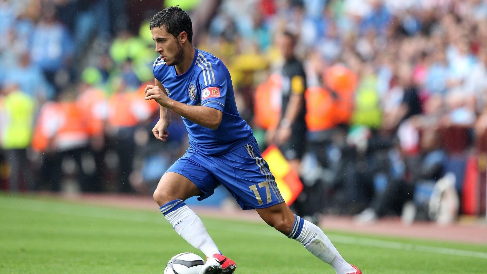 戈麦斯利刃出鞘，拜仁关键战突围巴黎